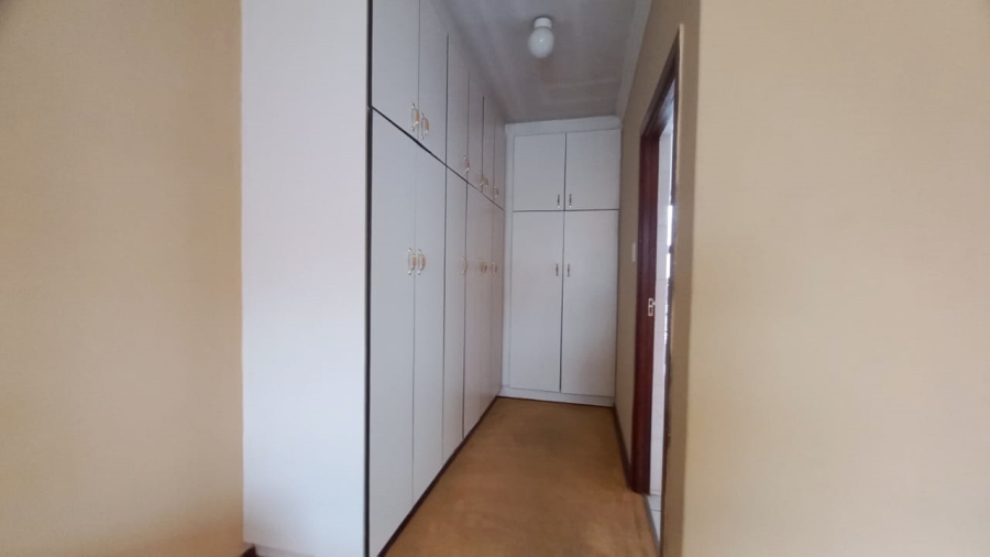 To Let 4 Bedroom Property for Rent in Mandela View Free State